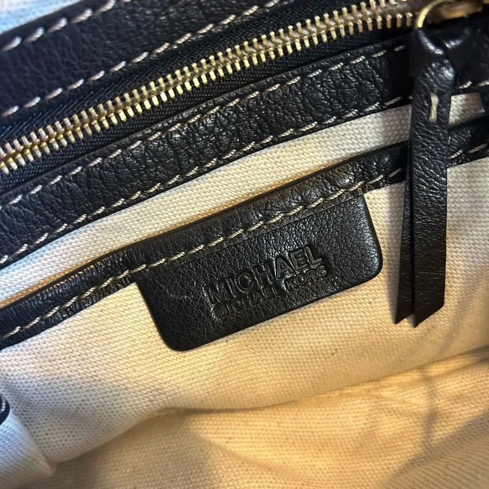 Michael Kors Black Leather Handbag Absolutely Stunning! great condition